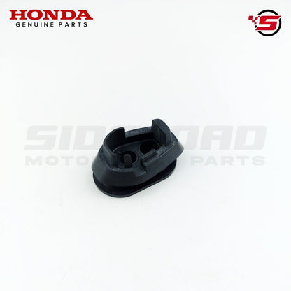 Rubber, L. Winker Mounting (R. Side) - Click 125i - Honda Genuine (33452-KZZ-J00)