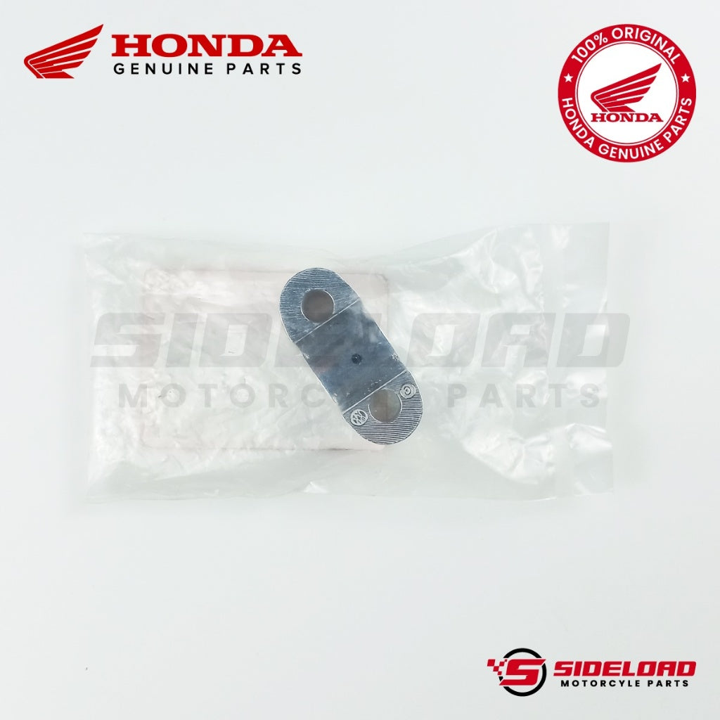 Holder B1, Handle Pipe Upper - TMX 155 - Honda Genuine (95014-22100)