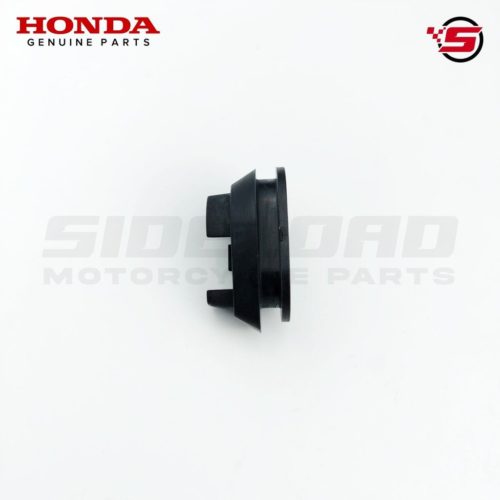 Rubber, L. Winker Mounting (R. Side) - Click 125i - Honda Genuine (33452-KZZ-J00)